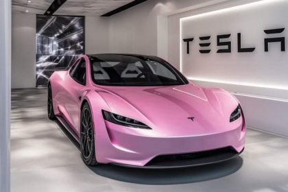 Elon Musk annonce l’arrivée de la Tesla Roadster : ça va voler !