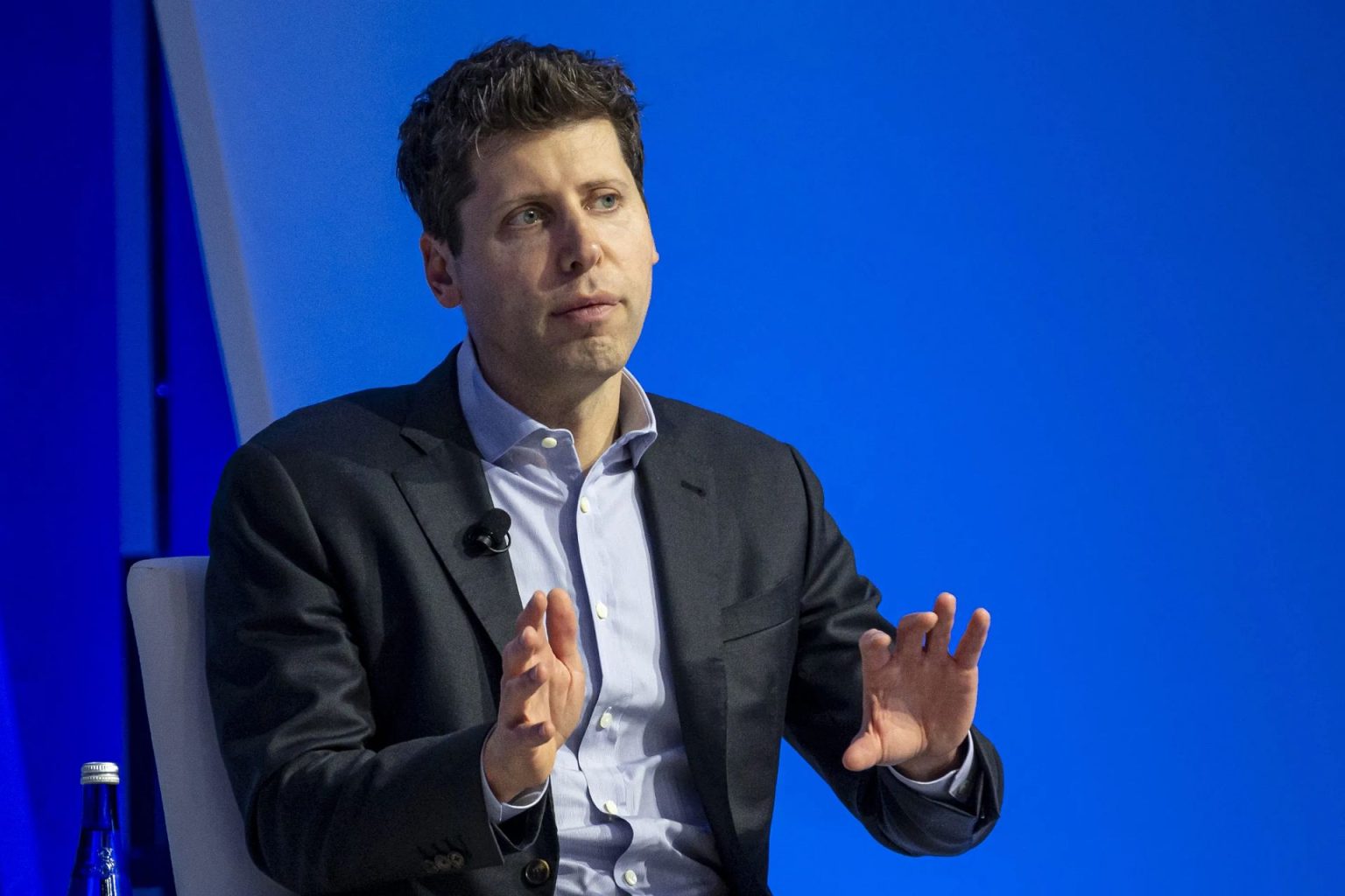 Sam Altman craint que l’IA ne détruise l’humanité, mais souhaite quand même que nous continuons à l’utiliser