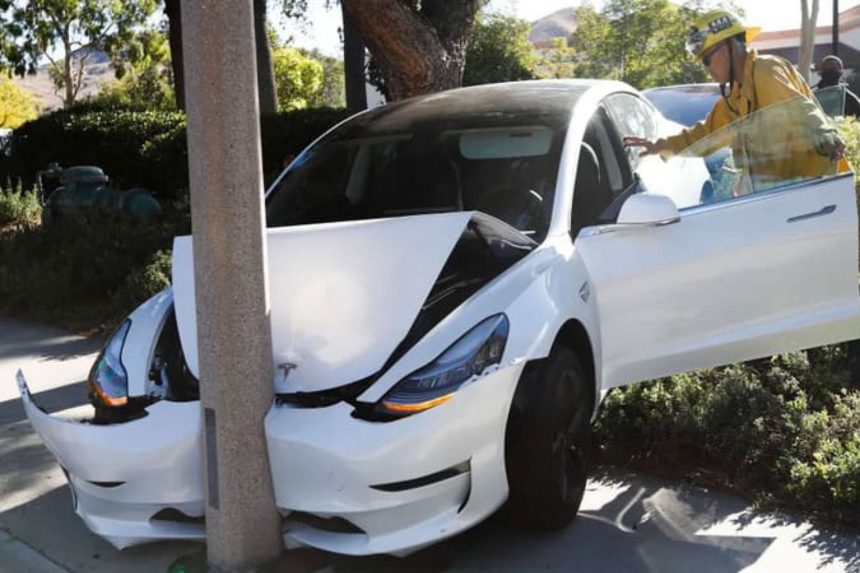 Ce rapport de Tesla indique le nombre de kilomètres parcourus pour un accident dans l’une de ses voitures