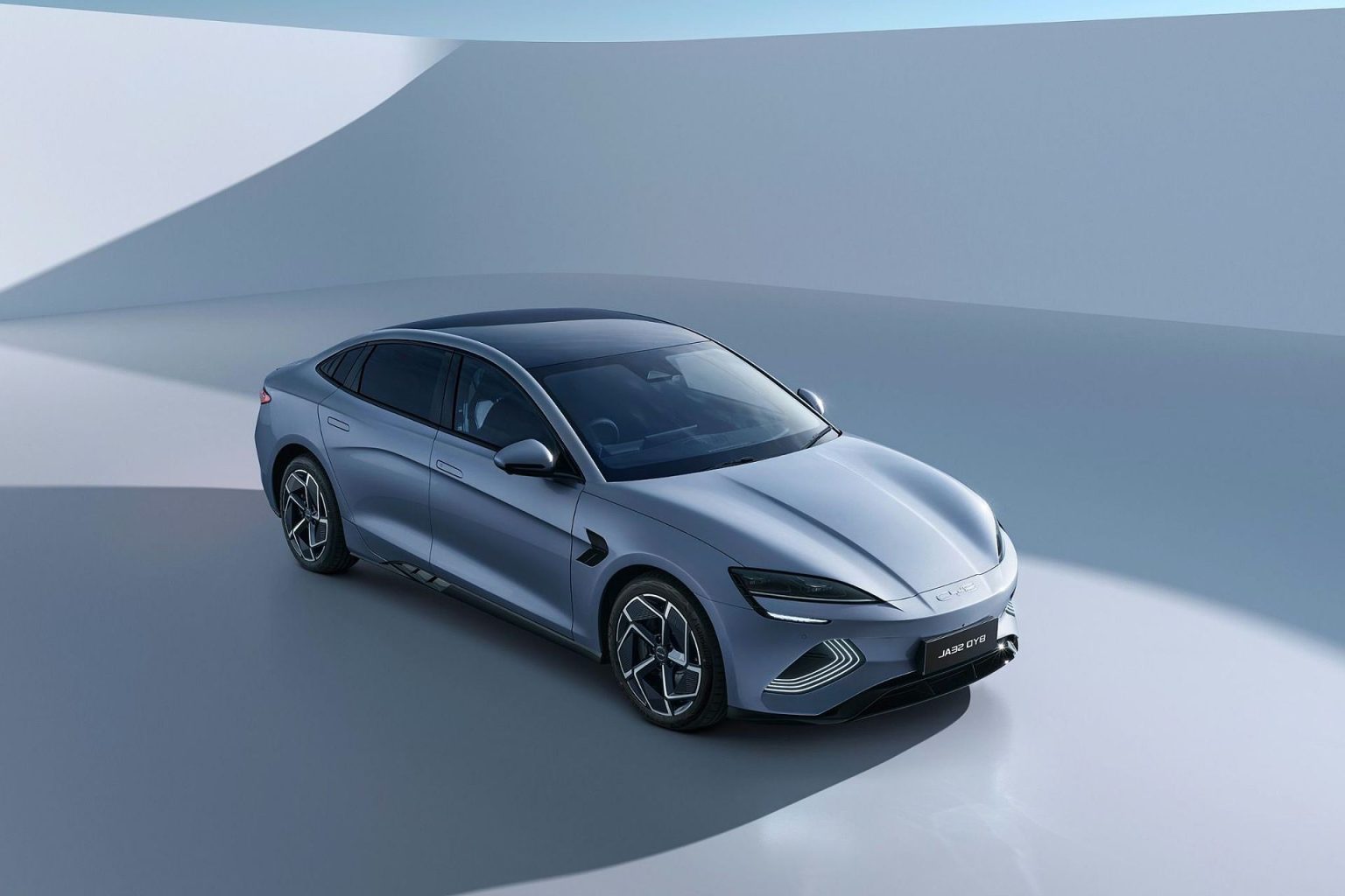 BYD dépasse pour la première fois Honda et Nissan en termes de ventes, et s’attaque à un autre gros concurrent