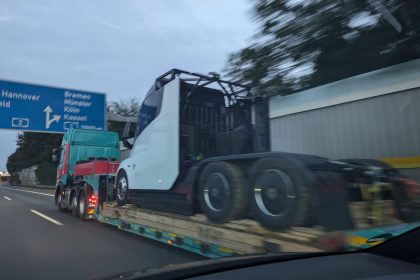 La Tesla Semi repéré en Europe : le début des ventes de camions électriques sur le vieux continent ?