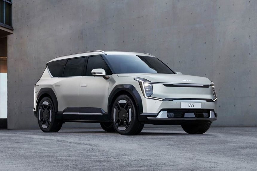 Un groupe d’ingénieurs démonte la batterie de la KIA EV9 et découvre quelque chose d’intéressant (Vidéo)