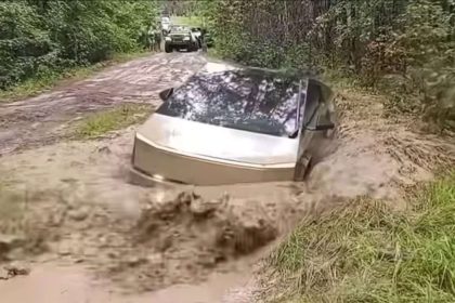 Le Cybertruck de Tesla parviendra-t-il à franchir un trou de boue aussi énorme comme celui-ci ? (Vidéo)
