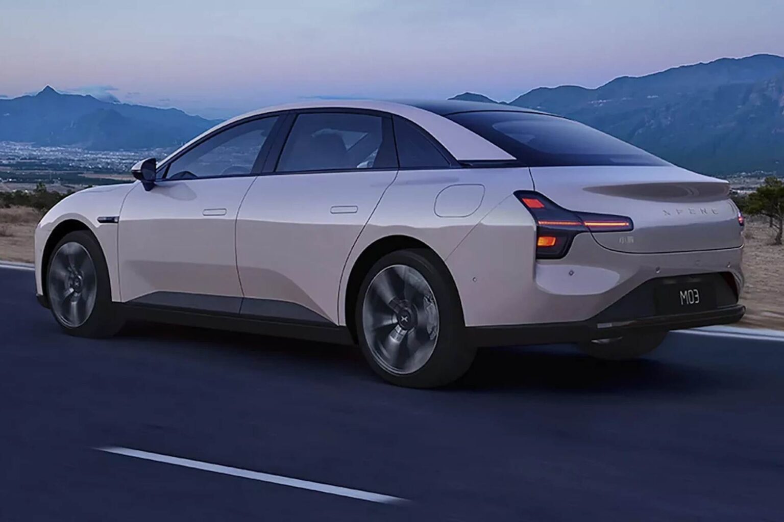 Plus de 2000 ventes par jour : dépassé, ce concurrent de la Tesla Model 3 ne parvient pas à répondre à la demande