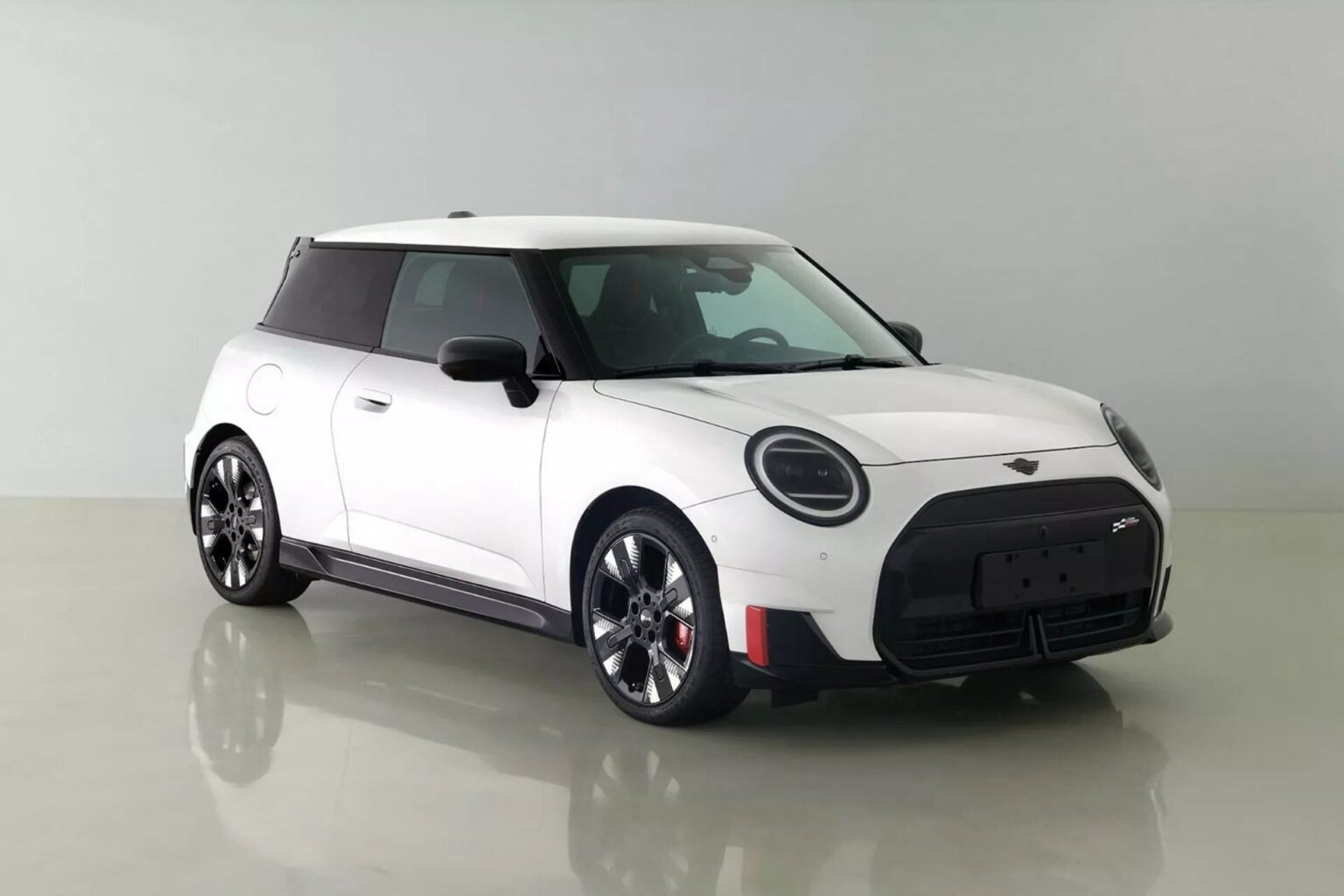 La Chine a vendu la mèche : MITT dévoile en avant-première la MINI électrique la plus puissante de toutes