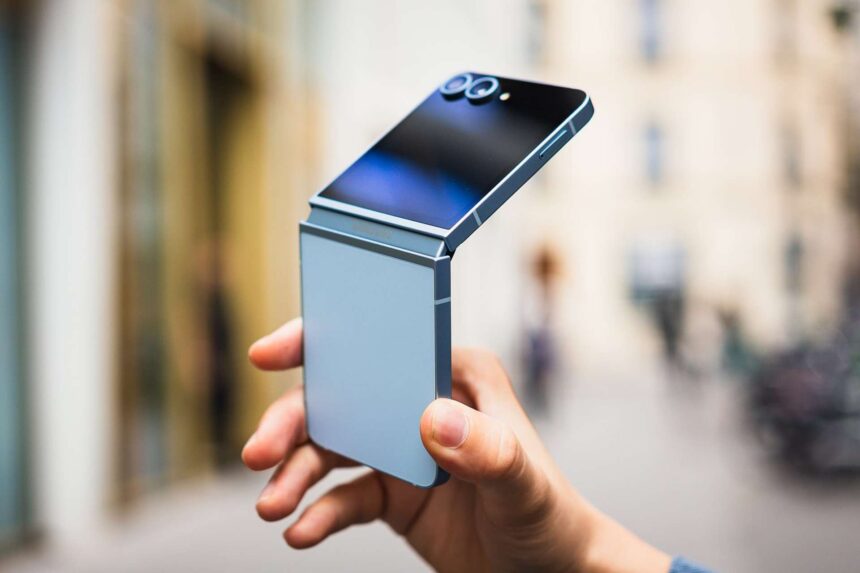 Galaxy Z Flip 6 : un avant-goût d’Android 15 avec One UI 7