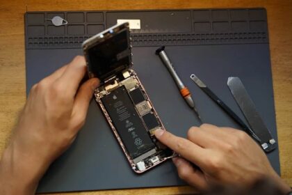 Apple publie les manuels de réparation de l’iPhone 16 : voyons si la réparation à la maison est possible
