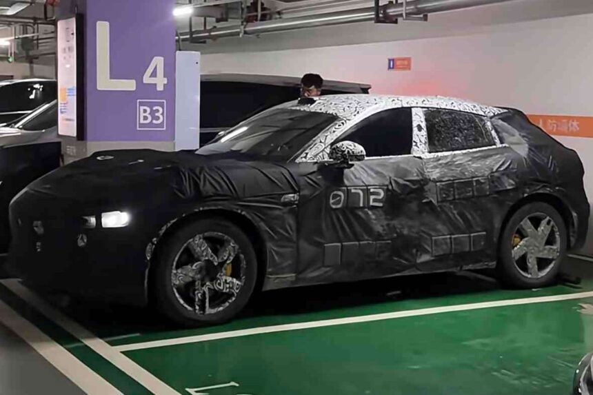 Ces photos espions révèlent plus de détails sur l’intérieur de la prochaine bête électrique de Xiaomi