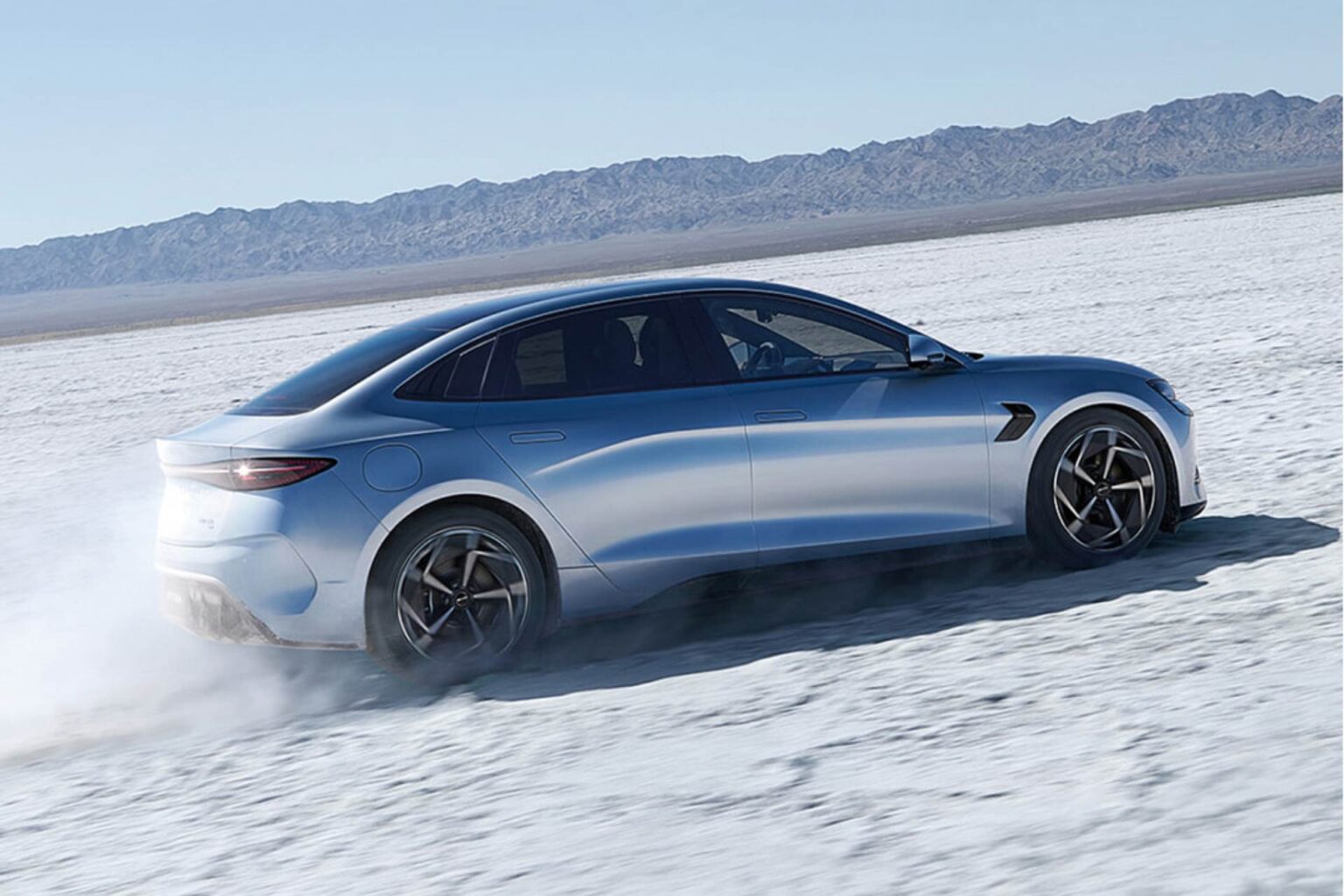 La Chine atteint un nouveau record de ventes de voitures électriques et hybrides rechargeables